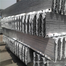 Ce Certificate Hot DIP Galvanized Coated W Beam Highway Guardrail for Sale